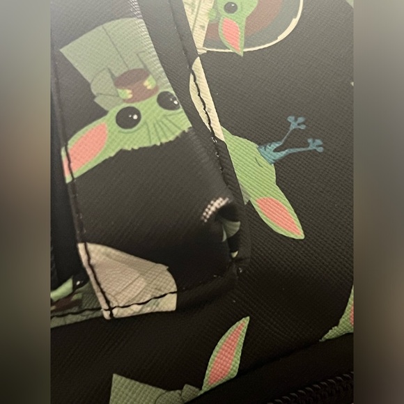 Bioworld Star Wars Mandalorian The Child Baby Yoda Mini Backpack - Picture 11 of 12